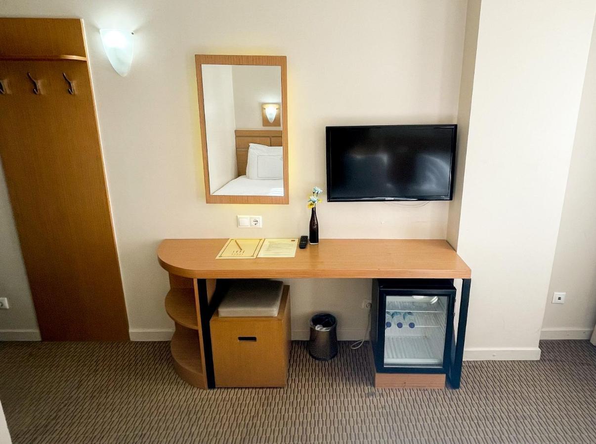 ซูเดโคนาค Hotel อิสตันบูล ภายนอก รูปภาพ
