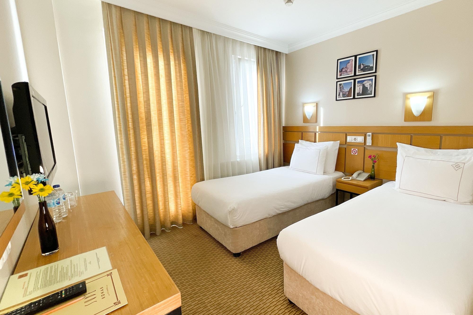 ซูเดโคนาค Hotel อิสตันบูล ภายนอก รูปภาพ